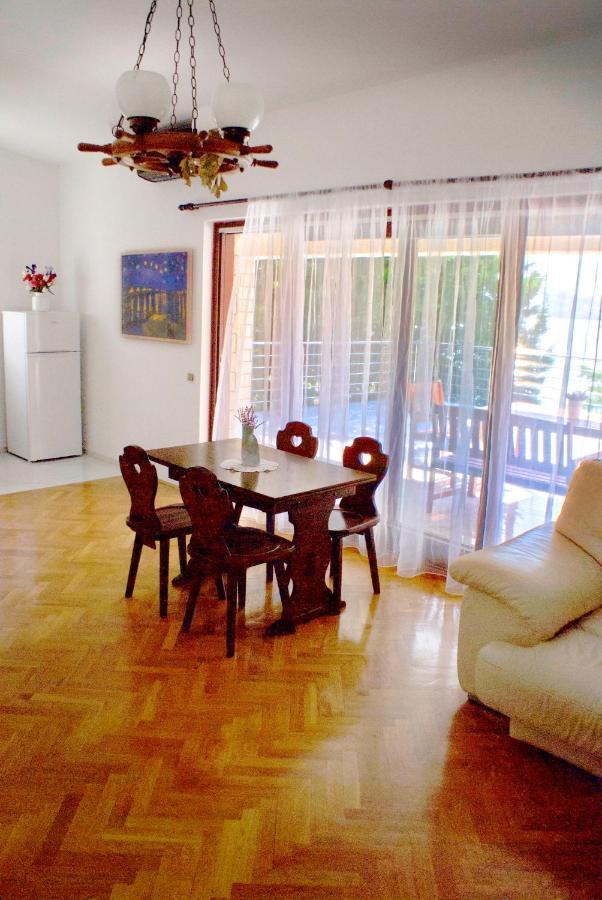 Apartmani Ribarica**** Karlobag Exteriér fotografie
